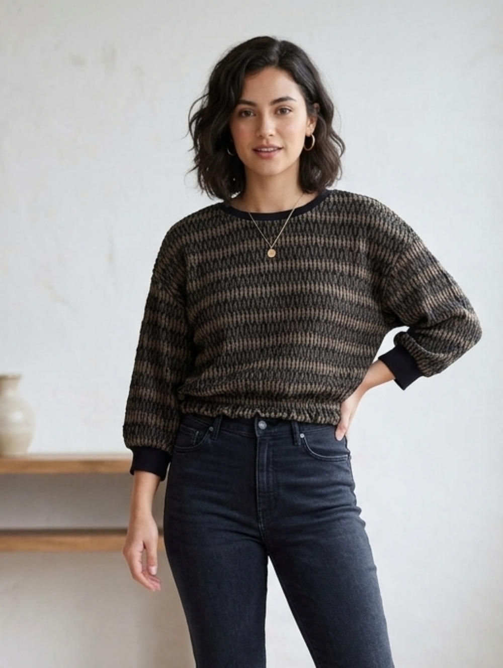 Zara Black and Gray Textured Cropped Pullover
